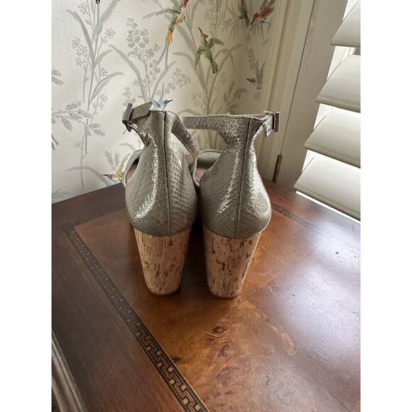 Vince Camuto Tatchen Leather Ankle Strap Platform Wedges Snake Print Sz 7 $135 - Picture 4 of 6